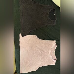 Set of 2 athletic tanks